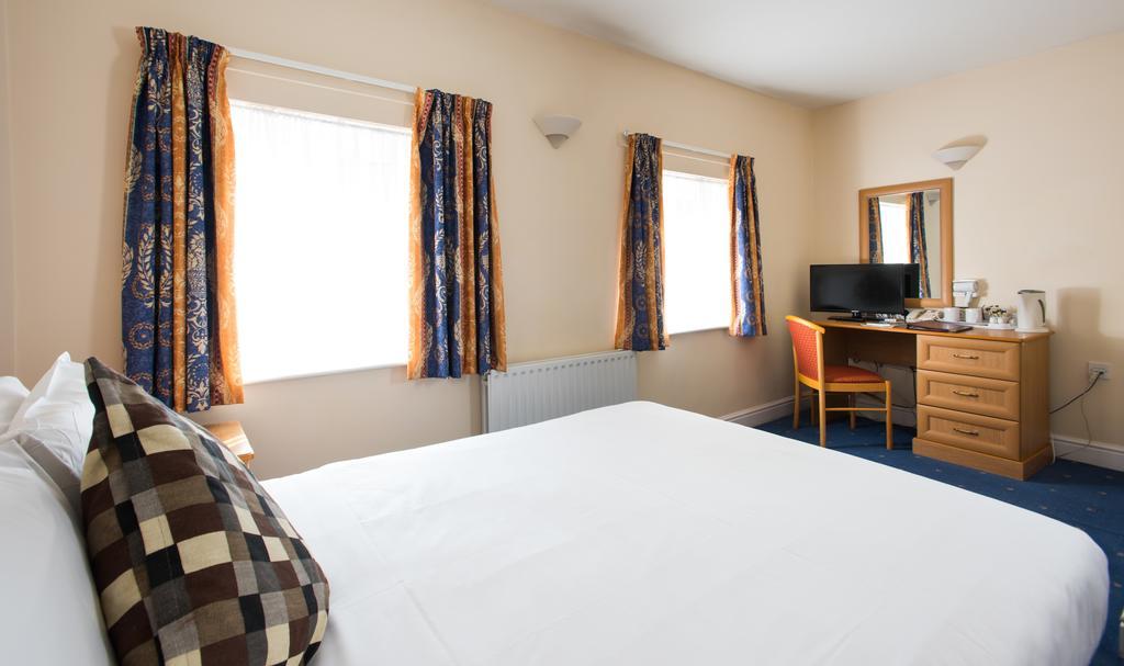 Hotel Mercure Newbury West Grange 4*